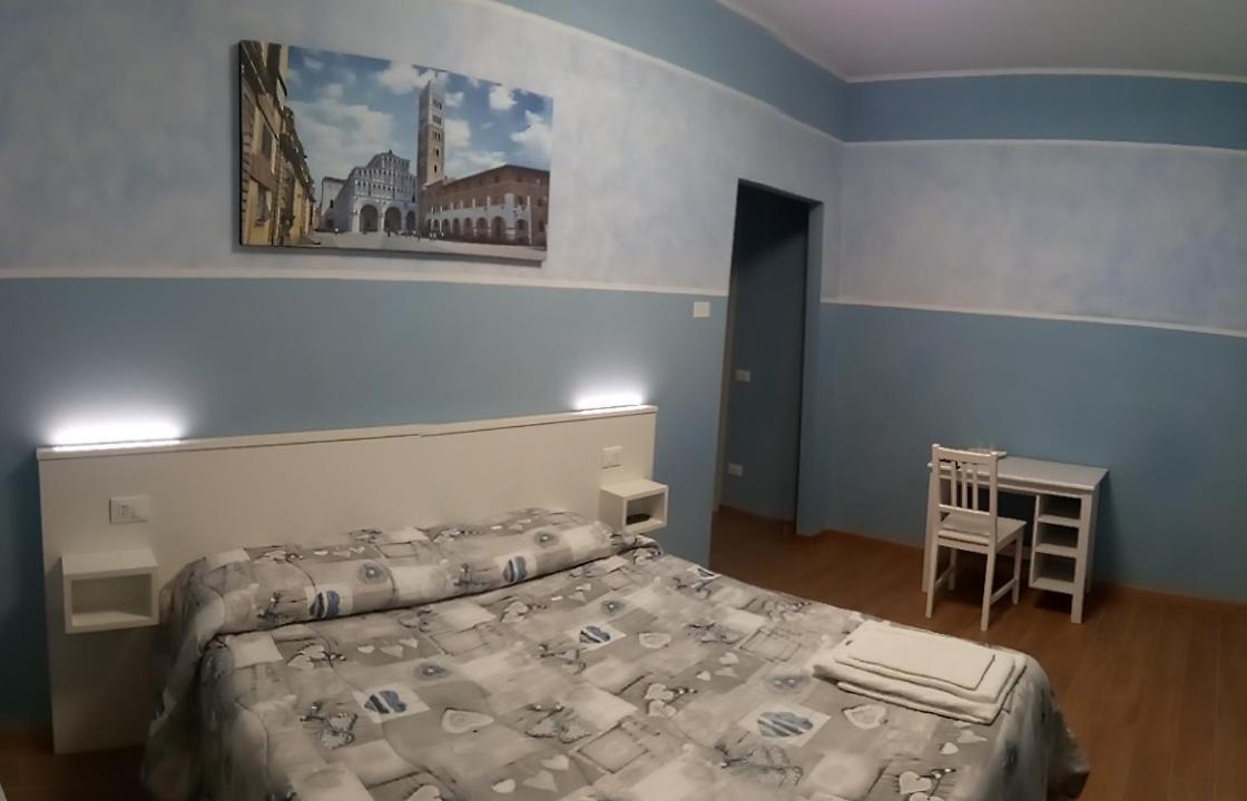 Affittacamere Rossi Лука Екстериор снимка
